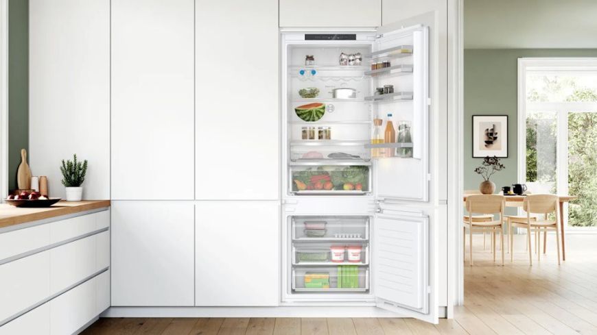 Холодильник с морозильной камерой Bosch KBN96VFE0